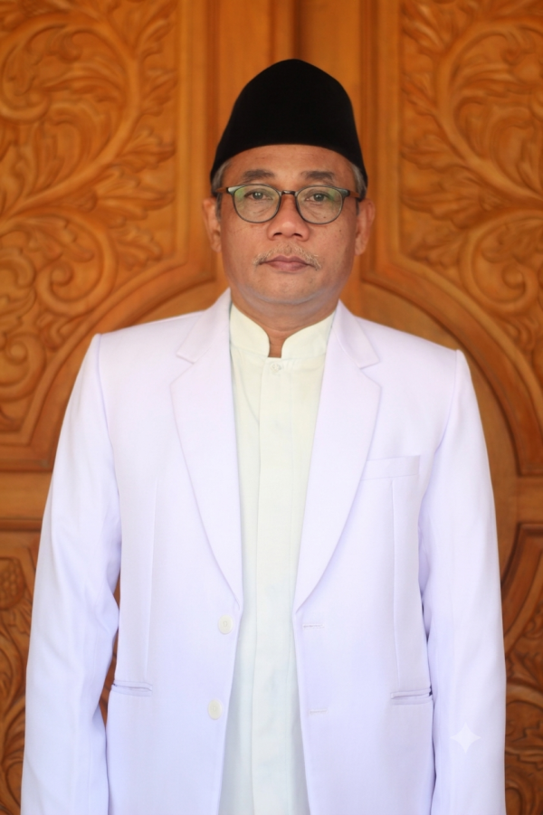 KH. Ma'shum Abdullah A.HA, M. Pd
